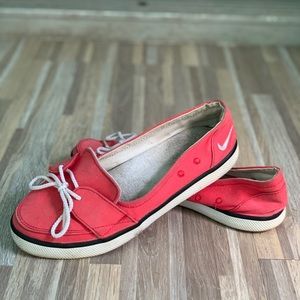 Nike Canvas Boat Shoe slip-on